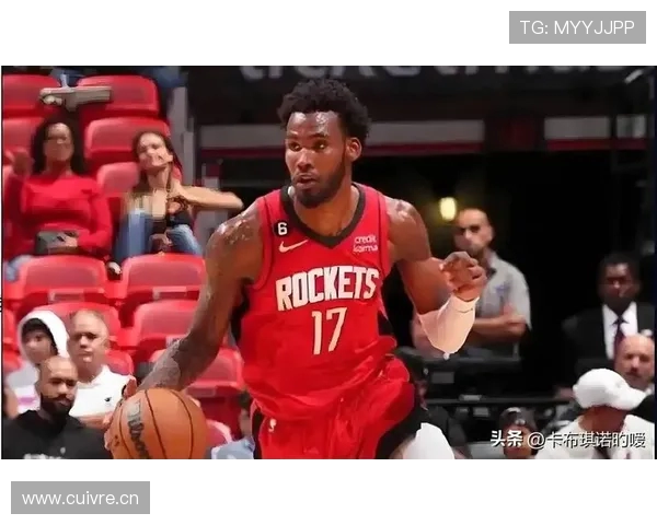 伊森首节末段替补登场连得五分补篮加三分点燃赛场助球队起势奠定优势